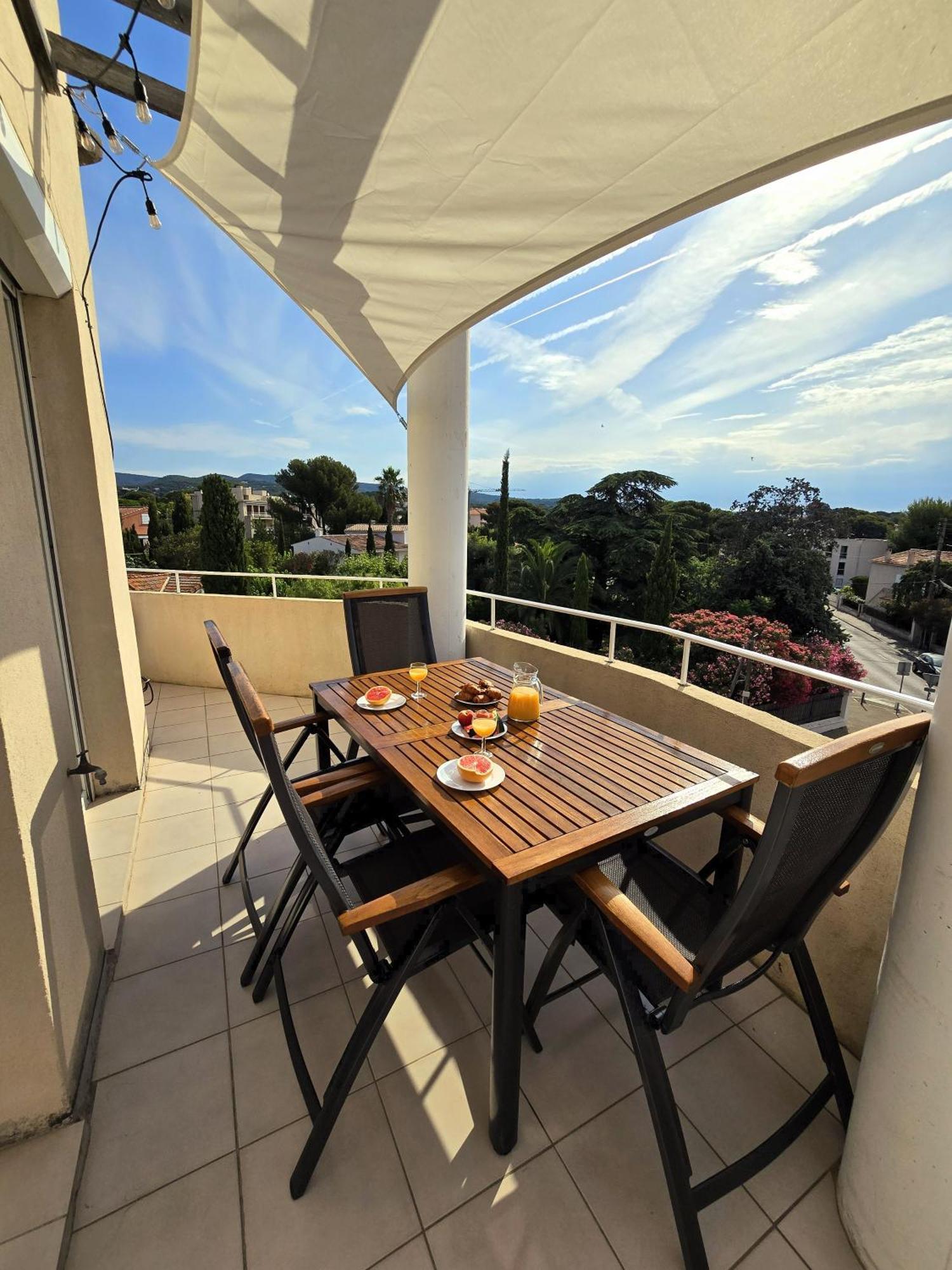 Appartement vue mer avec parking fermé La Ciotat Esterno foto